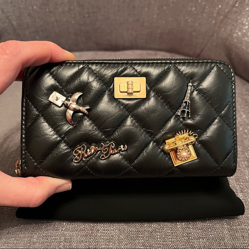 Chanel Lucky Charms Black Quilted Leather Wallet Medium - Paris charms